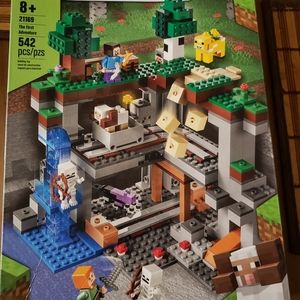 Minecraft lego 542 pcs 1st adventure  #21169 brand new